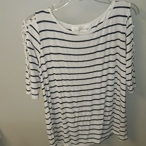 1/2 sleeve Gray and white striped shirt